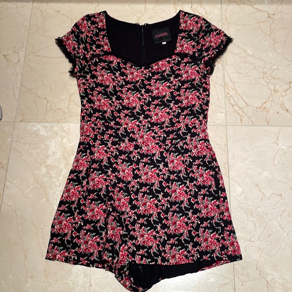 Rosebullet floral rompers size 2 (fits small)